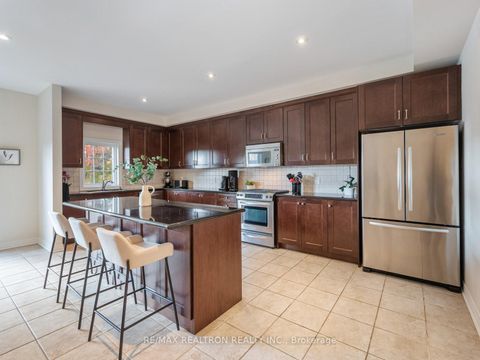 Photo 8 at 6 - 8900 Bathurst Street, Patterson, Vaughan