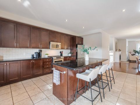 Photo 10 at 6 - 8900 Bathurst Street, Patterson, Vaughan