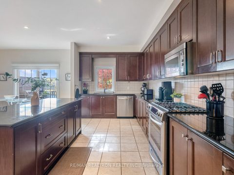 Photo 11 at 6 - 8900 Bathurst Street, Patterson, Vaughan