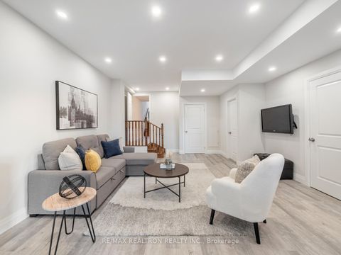 Photo 27 at 6 - 8900 Bathurst Street, Patterson, Vaughan