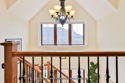 Photo 19 at 11 Humbercrest Boulevard, Lambton Baby Point, Toronto