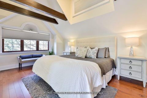 Photo 20 at 11 Humbercrest Boulevard, Lambton Baby Point, Toronto