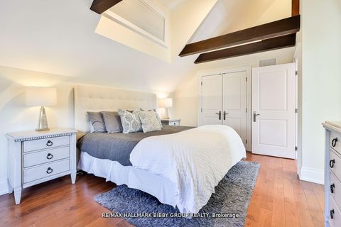 Photo 23 at 11 Humbercrest Boulevard, Lambton Baby Point, Toronto