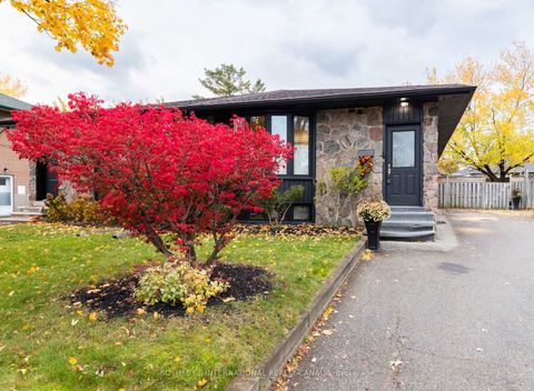 Photo 0 at 14 Beckenham Court, Etobicoke West Mall, Toronto