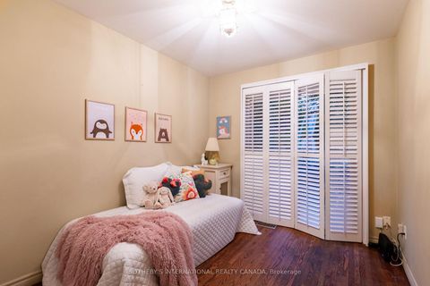 Photo 12 at 14 Beckenham Court, Etobicoke West Mall, Toronto