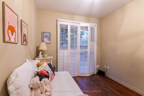 Photo 13 at 14 Beckenham Court, Etobicoke West Mall, Toronto