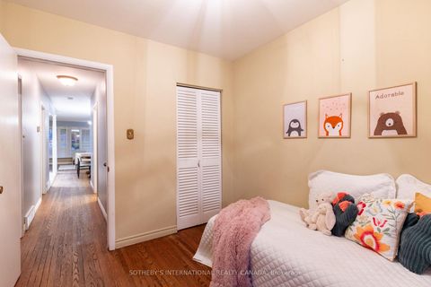 Photo 14 at 14 Beckenham Court, Etobicoke West Mall, Toronto