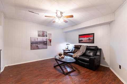 Photo 15 at 14 Beckenham Court, Etobicoke West Mall, Toronto