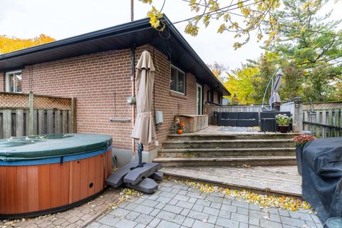 Photo 34 at 14 Beckenham Court, Etobicoke West Mall, Toronto