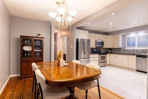 Photo 41 at 14 Beckenham Court, Etobicoke West Mall, Toronto