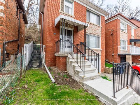 Photo 2 at 796 Davenport Road, Wychwood, Toronto