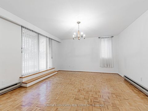 Photo 17 at 796 Davenport Road, Wychwood, Toronto