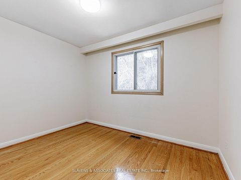 Photo 22 at 796 Davenport Road, Wychwood, Toronto