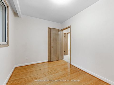 Photo 23 at 796 Davenport Road, Wychwood, Toronto