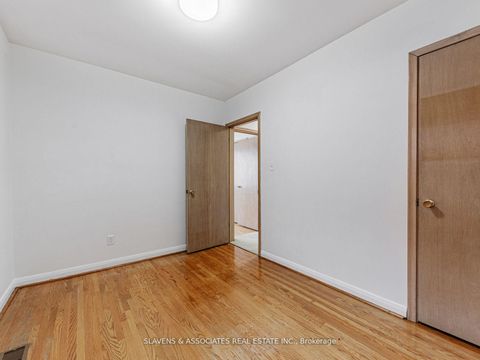 Photo 27 at 796 Davenport Road, Wychwood, Toronto