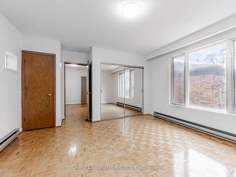 Photo 29 at 796 Davenport Road, Wychwood, Toronto