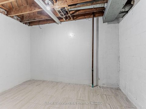 Photo 30 at 796 Davenport Road, Wychwood, Toronto