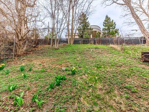 Photo 35 at 796 Davenport Road, Wychwood, Toronto