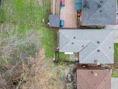 Photo 41 at 796 Davenport Road, Wychwood, Toronto