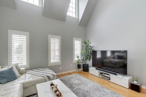 Photo 2 at 8 Odoardo Disanto Circle, CFB, Toronto