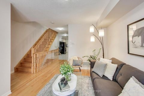 Photo 3 at 8 Odoardo Disanto Circle, CFB, Toronto