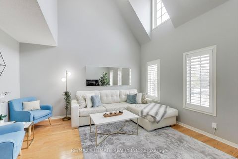 Photo 4 at 8 Odoardo Disanto Circle, CFB, Toronto