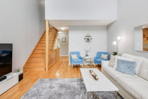 Photo 5 at 8 Odoardo Disanto Circle, CFB, Toronto