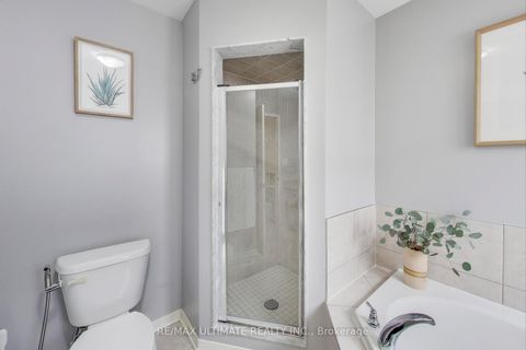 Photo 12 at 8 Odoardo Disanto Circle, CFB, Toronto