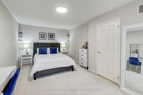 Photo 18 at 8 Odoardo Disanto Circle, CFB, Toronto