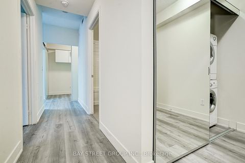Photo 5 at 402 - 88 Sheppard Avenue E, Willowdale East, Toronto