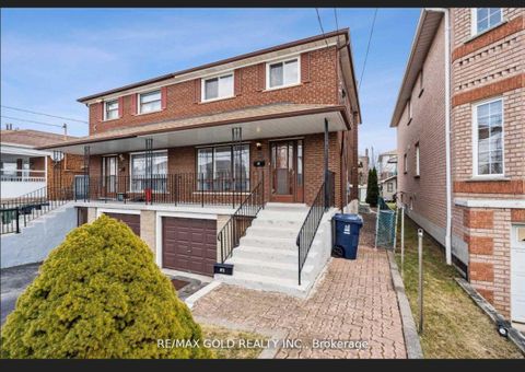 Photo 1 at 39 Magnolia Avenue, Kennedy Park, Toronto