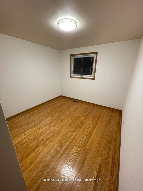 Photo 5 at 39 Magnolia Avenue, Kennedy Park, Toronto