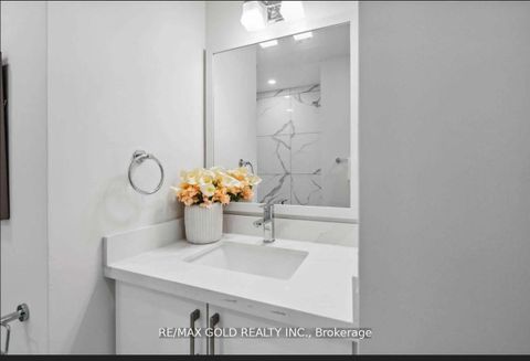 Photo 6 at 39 Magnolia Avenue, Kennedy Park, Toronto