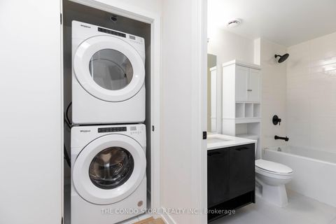 Photo 25 at 524 - 2300 St. Clair Avenue W, Junction Area, Toronto