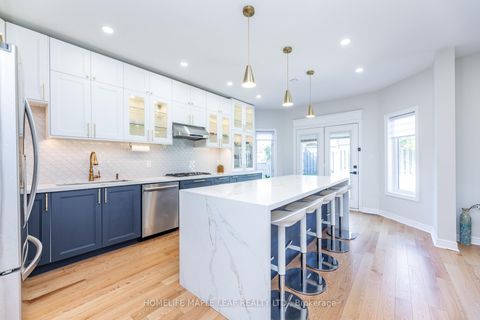 Photo 7 at 238 Devonsleigh Boulevard, Devonsleigh, Richmond Hill