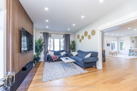 Photo 12 at 238 Devonsleigh Boulevard, Devonsleigh, Richmond Hill