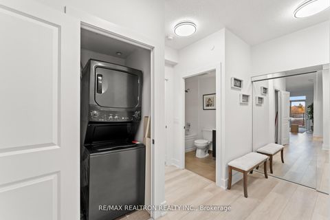 Photo 5 at 229 - 7900 Bathurst Street, Beverley Glen, Vaughan