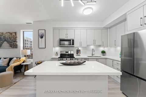 Photo 8 at 229 - 7900 Bathurst Street, Beverley Glen, Vaughan