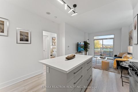 Photo 12 at 229 - 7900 Bathurst Street, Beverley Glen, Vaughan