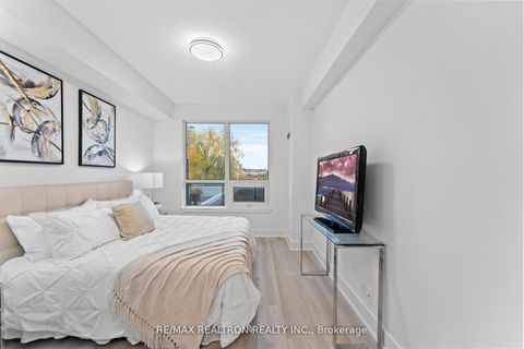 Photo 19 at 229 - 7900 Bathurst Street, Beverley Glen, Vaughan