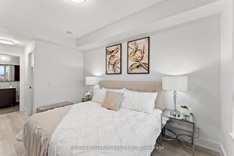 Photo 20 at 229 - 7900 Bathurst Street, Beverley Glen, Vaughan