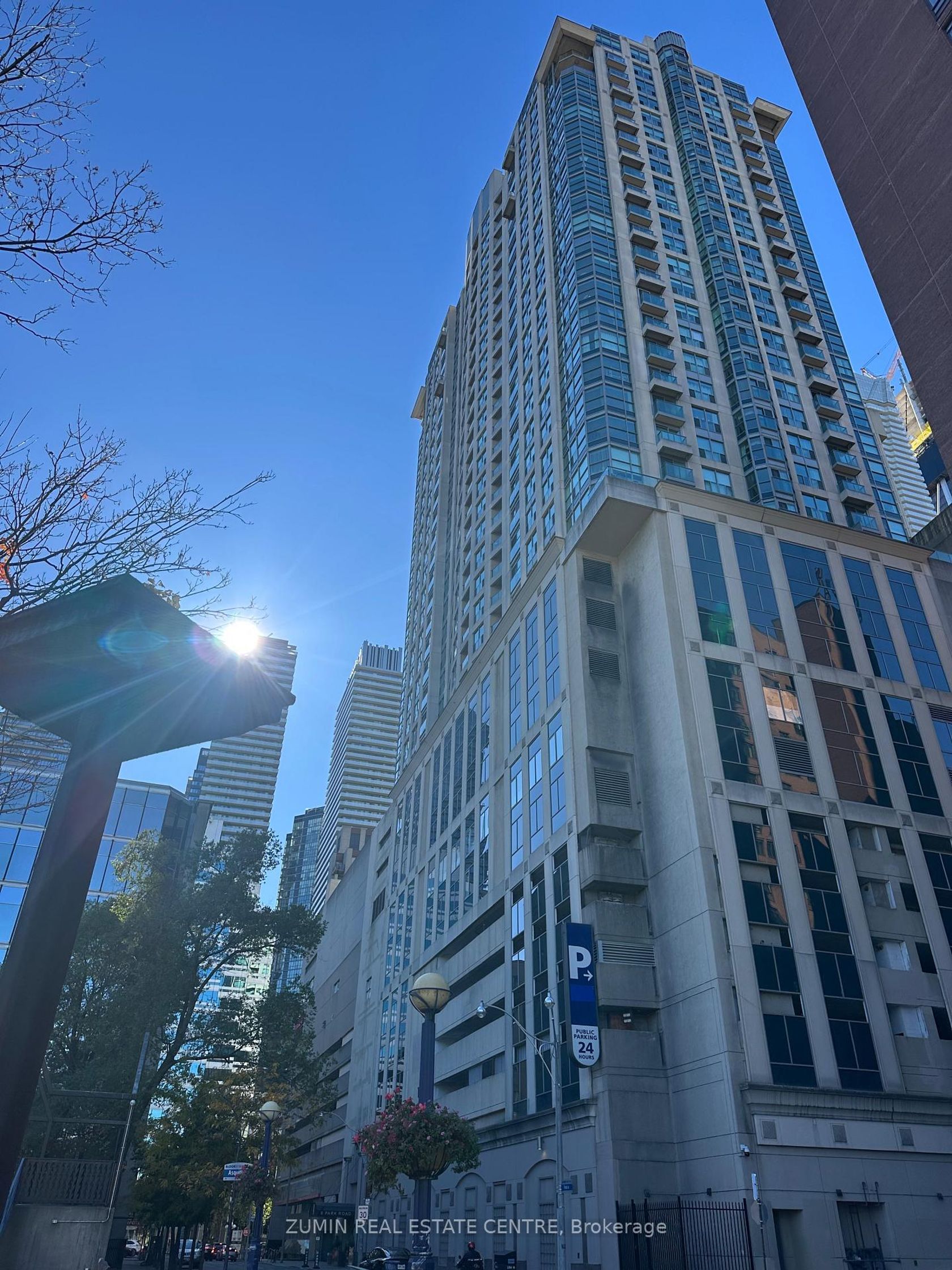 2116 - 8 Park Road, Moore Park, Toronto 