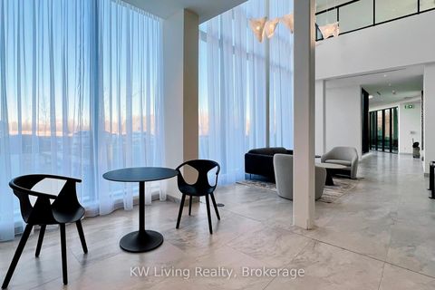 Photo 17 at 218 - 6 David Eyer Road, Rural Richmond Hill, Richmond Hill