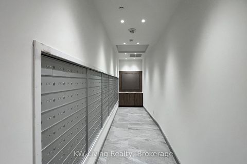 Photo 25 at 218 - 6 David Eyer Road, Rural Richmond Hill, Richmond Hill