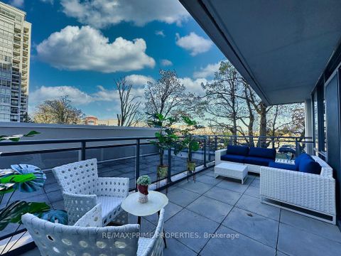 Photo 5 at 205 - 85 North Park Road, Beverley Glen, Vaughan