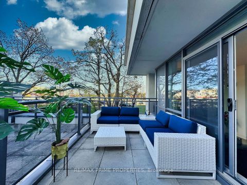 Photo 6 at 205 - 85 North Park Road, Beverley Glen, Vaughan