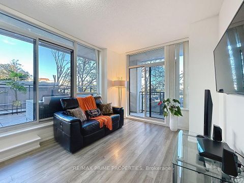 Photo 7 at 205 - 85 North Park Road, Beverley Glen, Vaughan