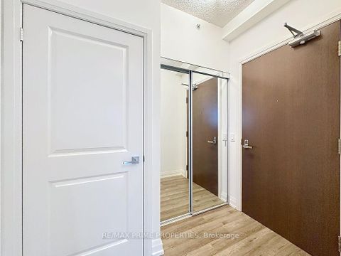 Photo 17 at 205 - 85 North Park Road, Beverley Glen, Vaughan