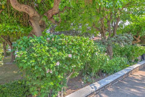 Photo 2 at 89 Portage Avenue, Pelmo Park W4, Toronto