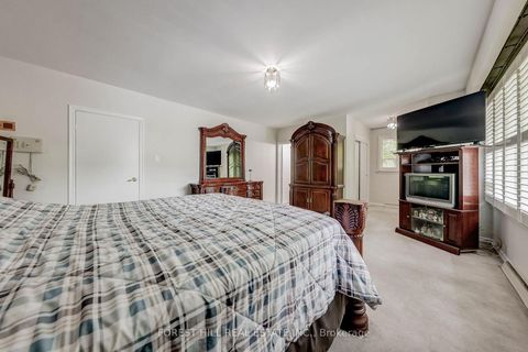 Photo 21 at 89 Portage Avenue, Pelmo Park W4, Toronto